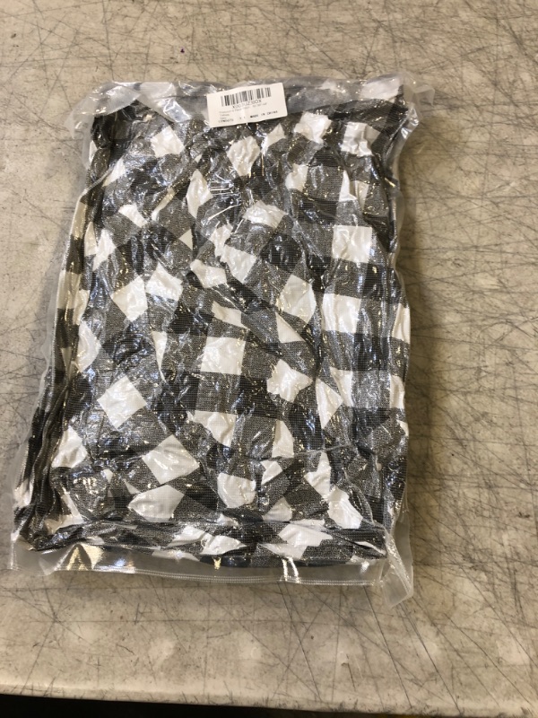 Photo 1 of 4 PACK ROUND TABLE COVERS 