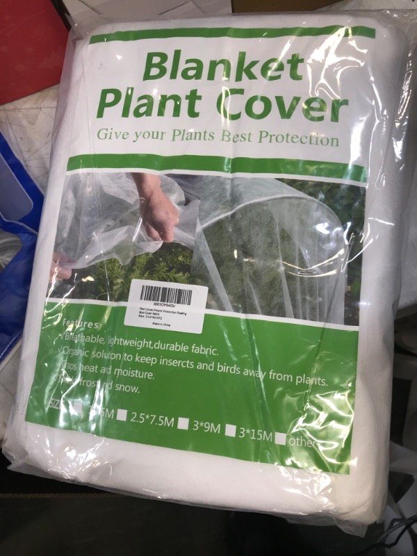 Photo 2 of 6.6ft x 66ft Plant Cover Insects Barrier Protection Floating Row Cover Fabric Garden Cover for Winter Spring Blanket Covers Frost Protection Antifreeze Covers for Raised Beds 6.6ftX66ft