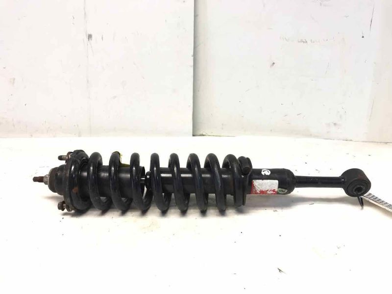 Photo 1 of 07 08 09 TOYOTA FJ CRUISER right front strut oem