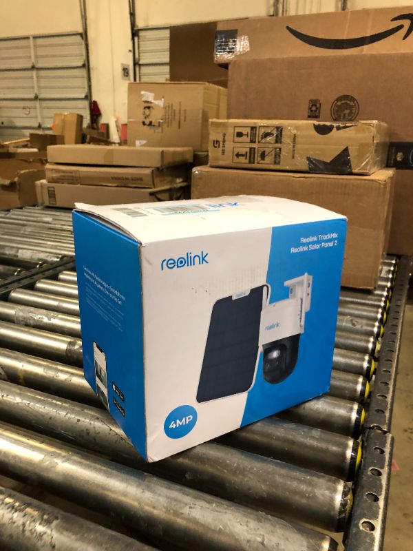 Photo 3 of REOLINK 4MP Security Cameras Wireless Outdoor, Pan Tilt, Auto Tracking, 6X Hybrid Zoom, Solar Powered with 2K Color Night Vision, 2.4/5GHz WiFi, Local Storage, No Monthly Fee, Trackmix+Solar Panel
