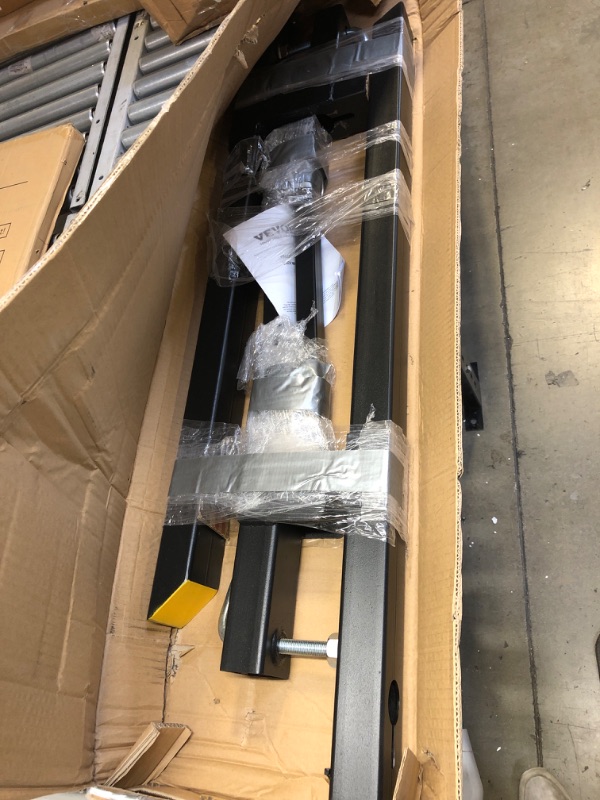 Photo 2 of VEVOR Pallet Forks, 2000 lbs Clamp on Pallet Forks, 43" Total Length Heavy Duty Pallet Forks with Adjustable Stabilizer Bar, Tractor Bucket Forks for Tractor Attachments, Skid Steer, Loader Bucket With Stabilizer Bar 2000LBS