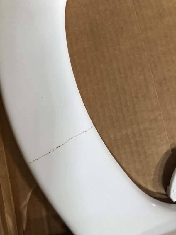 Photo 2 of *** UNKNOWN MISSING PARTS | MINOR DAMAGE *** Bemis 1500EC 390 Toilet Seat 