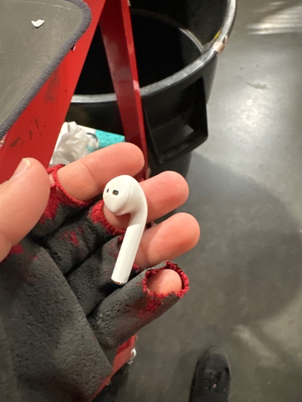 Photo 5 of **VERY USED READ NOTES**Apple AirPods with Charging Case 