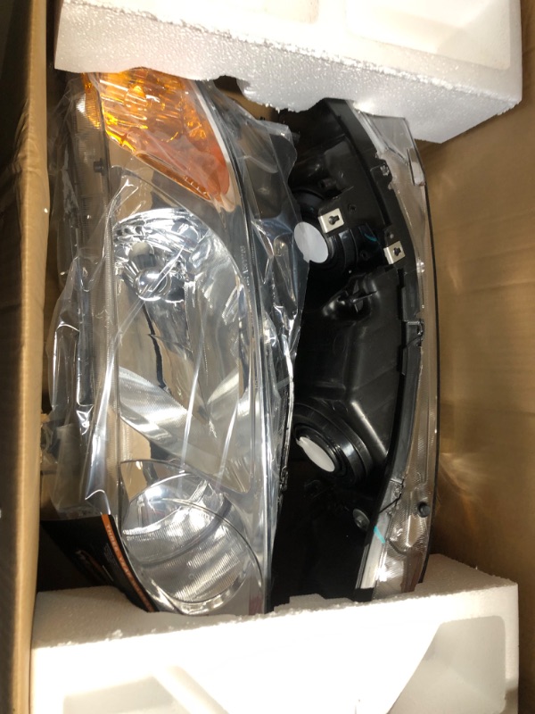 Photo 1 of WEELMOTO For 2006-2011 Honda Civic 4DR Headlights Assembly Replacement For 2006 2007 2008 2009 2010 2011 Honda Civic 4DR Headlight Assembly Pair Headlamp Replacement Chrome Housing Amber Reflector Clear Lens I Chrome Housing I Amber Reflector OE Replaceme
