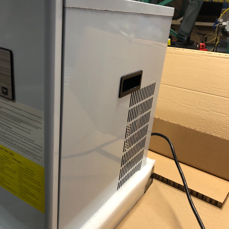 Photo 1 of **see notes**YITAHOME Commercial Ice Maker Machine 360LBS/24H with 200LBS Storage Bin, Upgraded Compressor, 22'' Self-Cleaning Stainless Steel Industrial Ice Mchine with Ice Scoop, Ice Bucket and Connection Hose