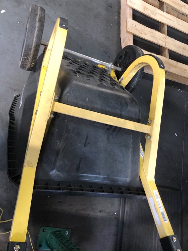 Photo 1 of (see images for damage) Gorilla Carts 7-cu ft Poly Yard Cart GCR-7S