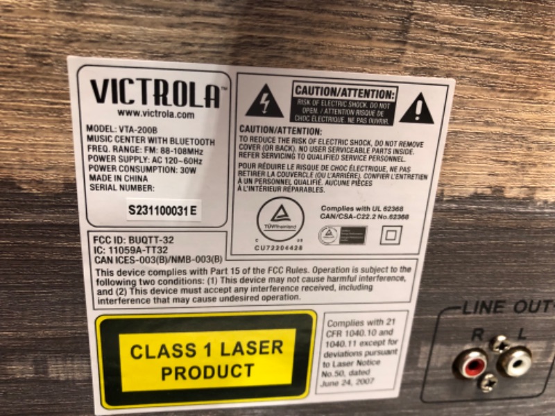 Photo 6 of ***USED - DOESN'T POWER ON - UNABLE TO TROUBLESHOOT***
Victrola Nostalgic 6-in-1 Bluetooth Record Player & Multimedia Center with Built-in Speakers - 3-Speed Turntable