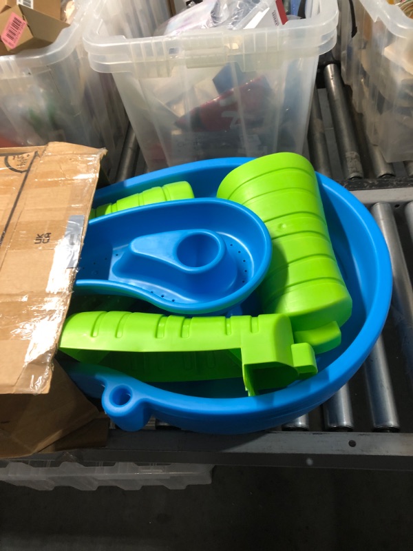 Photo 2 of **NONREFUNDABLE**FOR PARTS OR REPAIR**SEE NOTES**
Step2 Rain Showers Splash Pond Water Table | Kids Water Play Table with 13-Pc Accessory Set for 18 months to 96 months Without Umbrella PlaySet