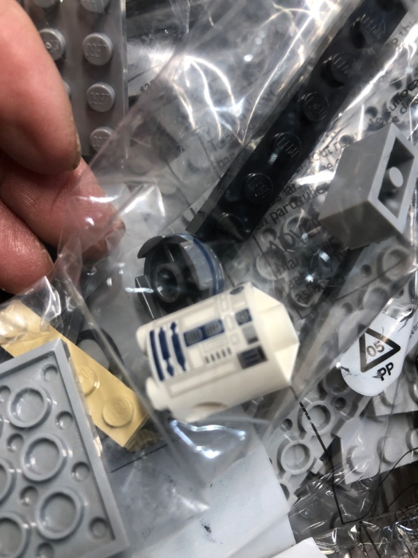 Photo 7 of LEGO Star Wars Millennium Falcon 75257 Starship Construction Set, with Finn, Chewbacca, Lando Calrissian, Boolio, C-3PO, R2-D2 and D-O, The Rise of Skywalker Collection Standard Packaging