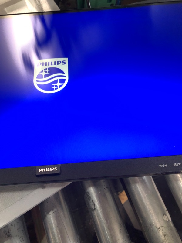 Photo 3 of PHILIPS New 22 inch Full HD (1920 x 1080) Monitor, 100Hz Refresh Rate, VESA, HDMI x1, VGA x1, LowBlue Mode, Adaptive Sync