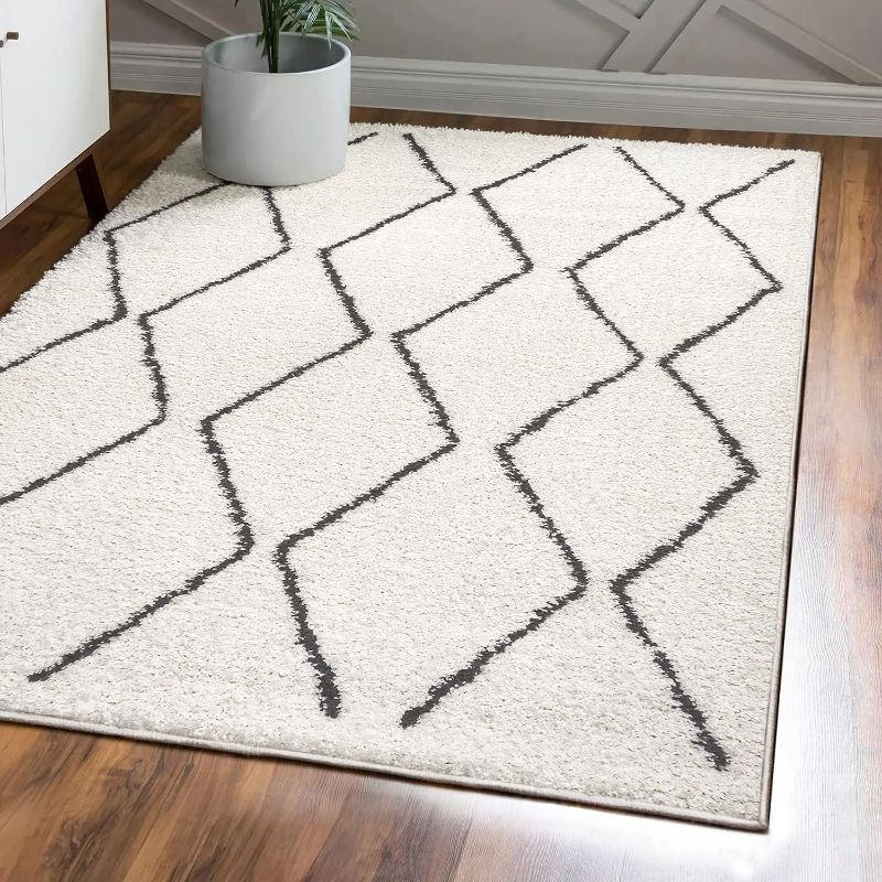 Photo 1 of ***READ NOTES***
JONATHAN Y MOH405A-8 Catala Moroccan Diamond Shag Indoor Area-Rug Bohemian Geometric Modern Glam Easy-Cleaning  White/Black 5X8