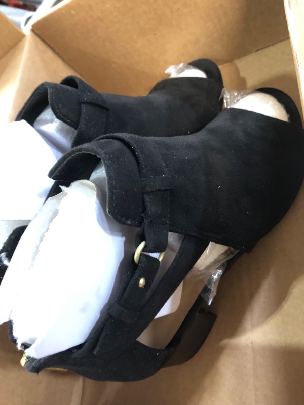 Photo 2 of CITYCLASSIFIED 
Invest ~ Women's Cutout Side Strap Mid Black Chunky Heel Fashion Ankle Bootie
SIZE:7.5