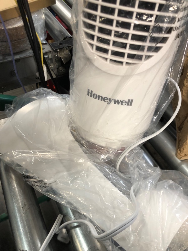 Photo 3 of Honeywell HYF260 Quiet Set Whole Room Tower Fan, White
MODEL: HYF260