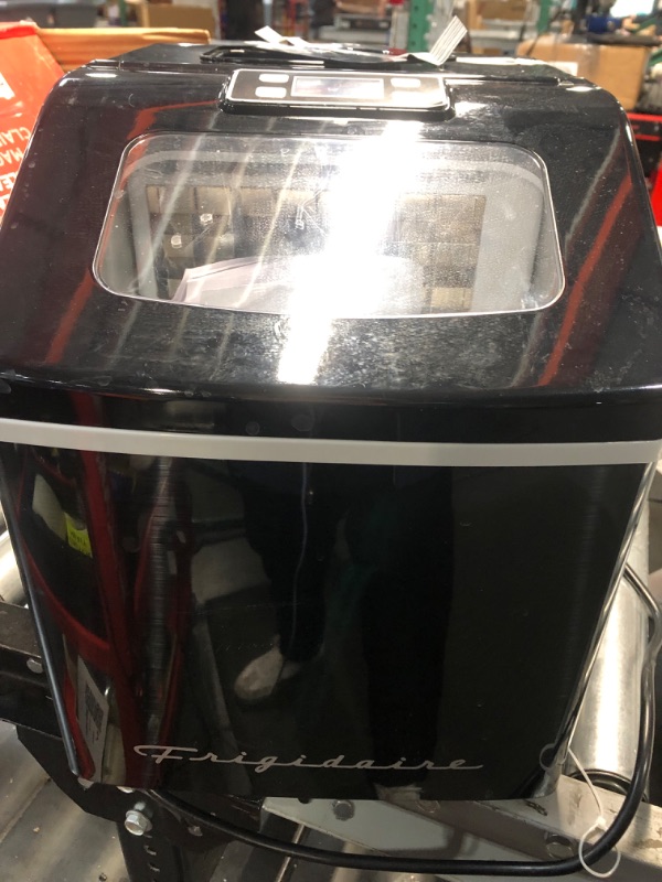 Photo 2 of Frigidaire EFIC452-SSBLACK XL Maker, Makes 40 Lbs. of Clear Square Ice Cubes A Day, Black Stainless
Item model number ? : ? EFIC452-SSBLACK