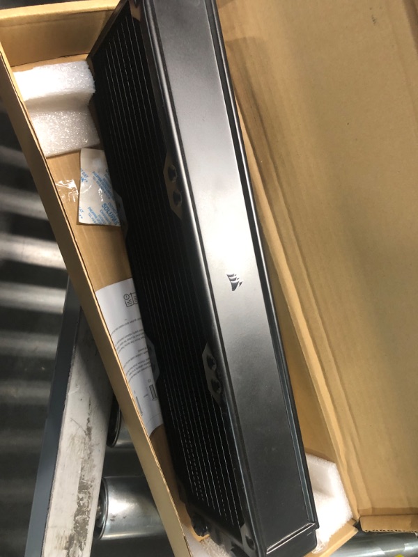 Photo 1 of Corsair Hydro X Series XR7 360mm Water Cooling Radiator