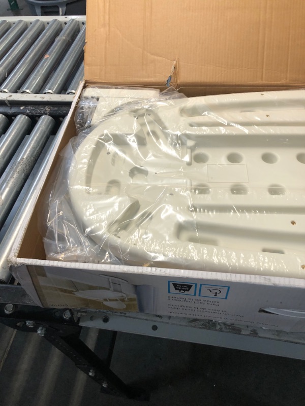 Photo 2 of ***USED - LIKELY MISSING PARTS - UNABLE TO VERIFY FUNCTIONALITY***
Moen DN7105 Home Care 33-Inch W x 18-Inch D Adjustable Height Non Slip Bath Safety Transfer Bench, Glacier White