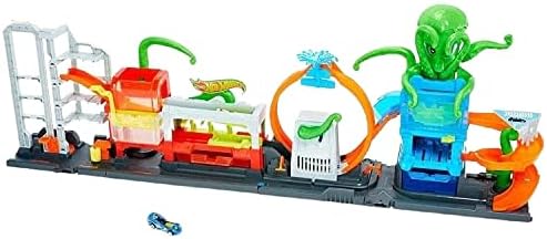 Photo 1 of Hot Wheels Toy Car Track Set City Ultimate Octo Car Wash & Color Reveal Car in 1:64 Scale, Color Change in Very Warm & Icy Cold Water
