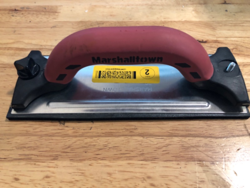 Photo 2 of MARSHALLTOWN The Premier Line 9 3/8 X 3 1/4 Hand Sander-DuraSoft Handle, schwarz, One Size, 20D