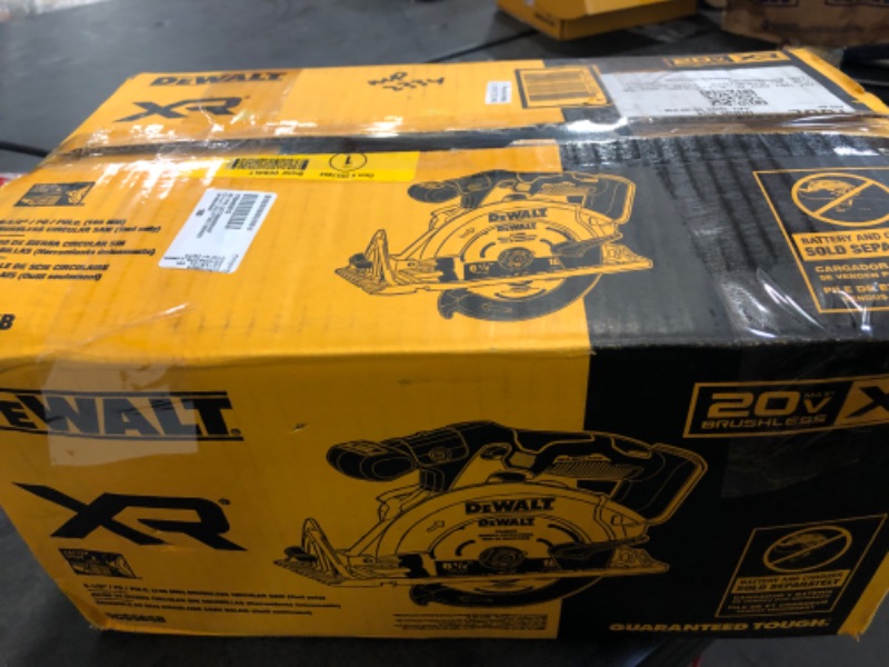 Photo 3 of DEWALT 20V MAX* Circular Saw, 6-1/2-Inch, Cordless, Tool Only (DCS565B) 6-1/2-Inch Tool Only