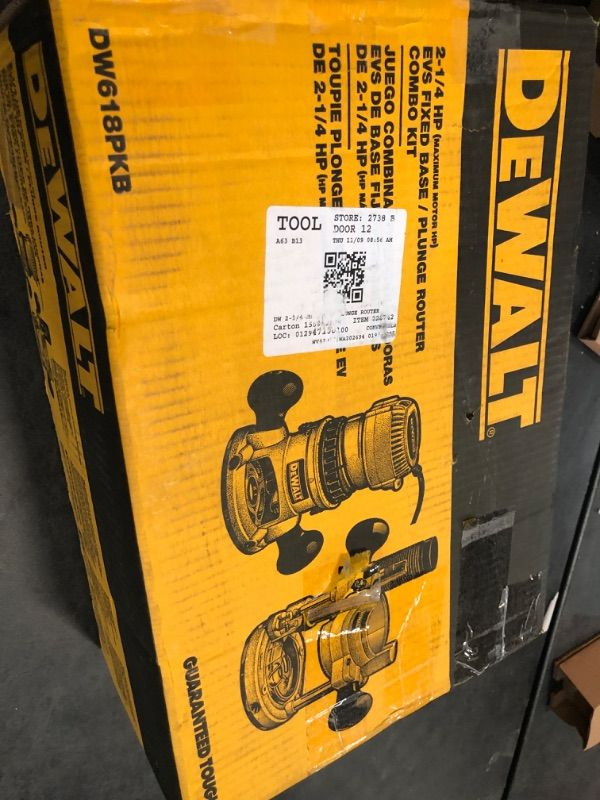 Photo 3 of DEWALT DW618PKB 2-1/4 HP EVS Fixed Base/Plunge Router Combo Kit with Soft Start with DW6183 D-Handle Base for DW616/618 Routers w/ D-Handle Base