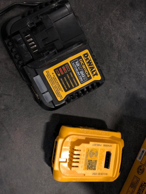 Photo 2 of DEWALT 20-V 2-Pack 5 Amp-Hour; 5 Amp-Hour Lithium-ion Battery and Charger (Charger Included