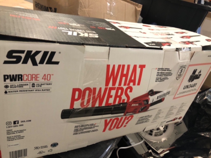 Photo 2 of SKIL PWR CORE 40 Brushless 40V 530 CFM Cordless Leaf Blower Kit, Variable Speed with Power Boost, Includes 2.5Ah Battery and Auto PWR Jump Charger- BL4713C-11