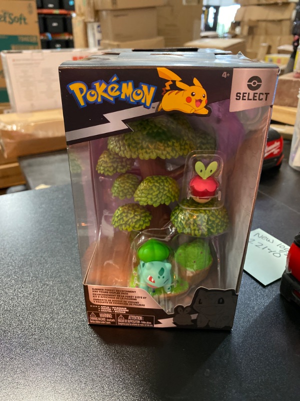 Photo 2 of Pokémon Select Forest Environment - Multi-Level Display Set with 2-Inch Bulbasaur and Applin Battle Figures