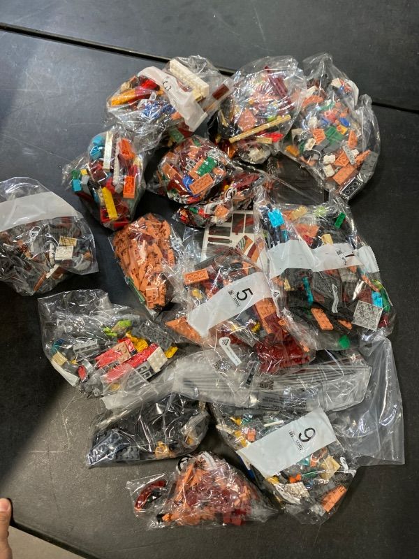 Photo 2 of LEGO Luke Skywalker's Landspeeder 75341 (2022)
