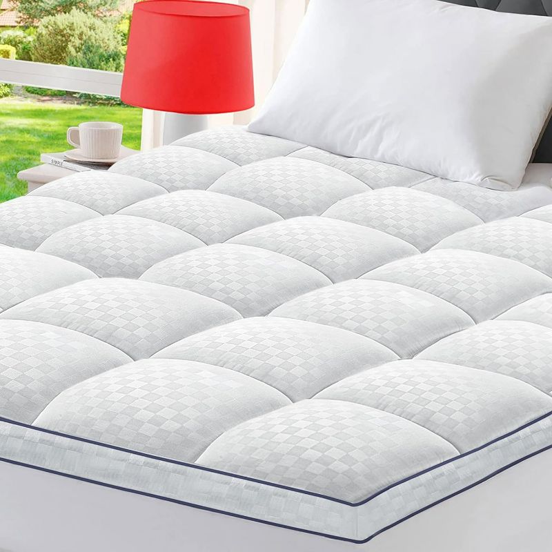 Photo 1 of Queen Mattress Topper Pillow Top 900gsm Thick Cooling Mattress Pad Cover for Pressure Relief Plush Soft with 8-21 Inch Deep Pocket 3D Snow Down Alternative Fill - White
