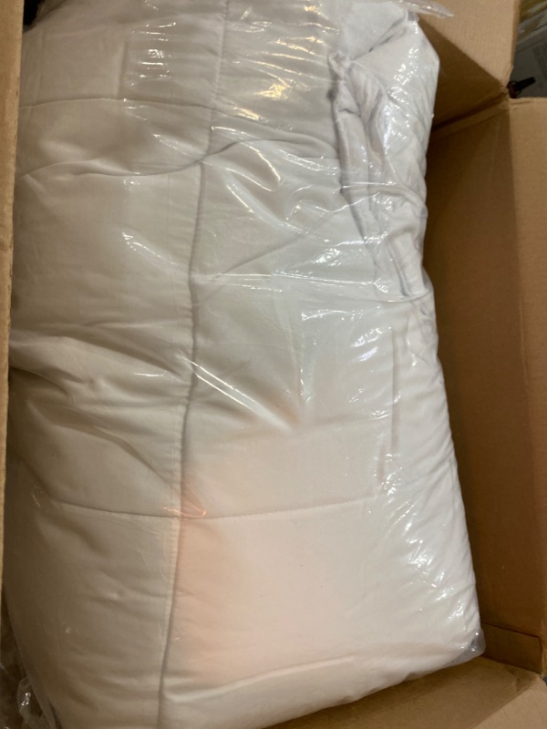 Photo 2 of COHOME Oversized Queen 2100 Series Cooling Down Alternative Comforter - Quilted Duvet Insert with Corner Tabs All-Season - Soft Luxury Hotel Comforter - Reversible - Machine Washable - White
