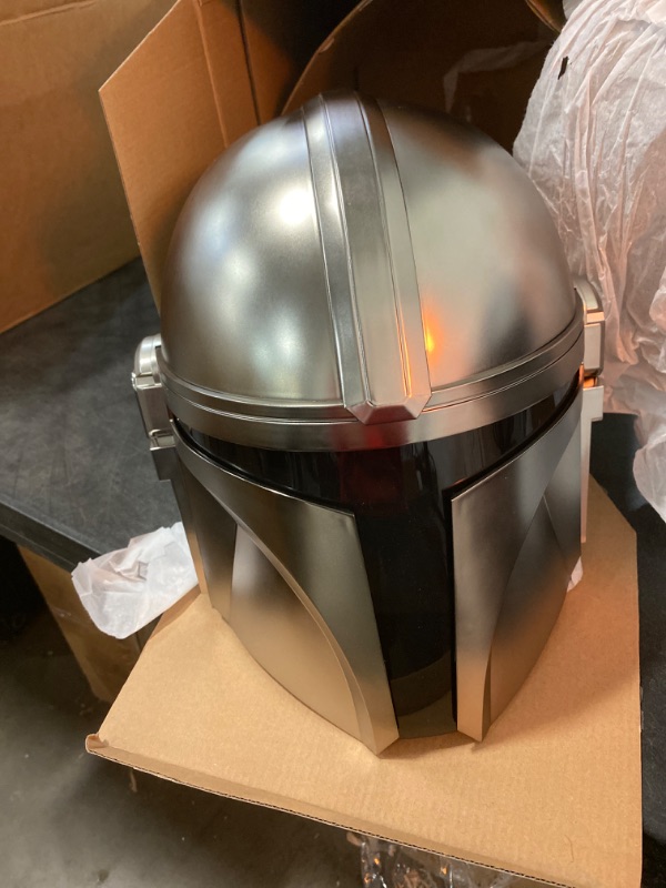 Photo 2 of STAR WARS The Black Series The Mandalorian Premium Electronic Helmet Roleplay Collectible, Toys for Kids Ages 14 and Up
