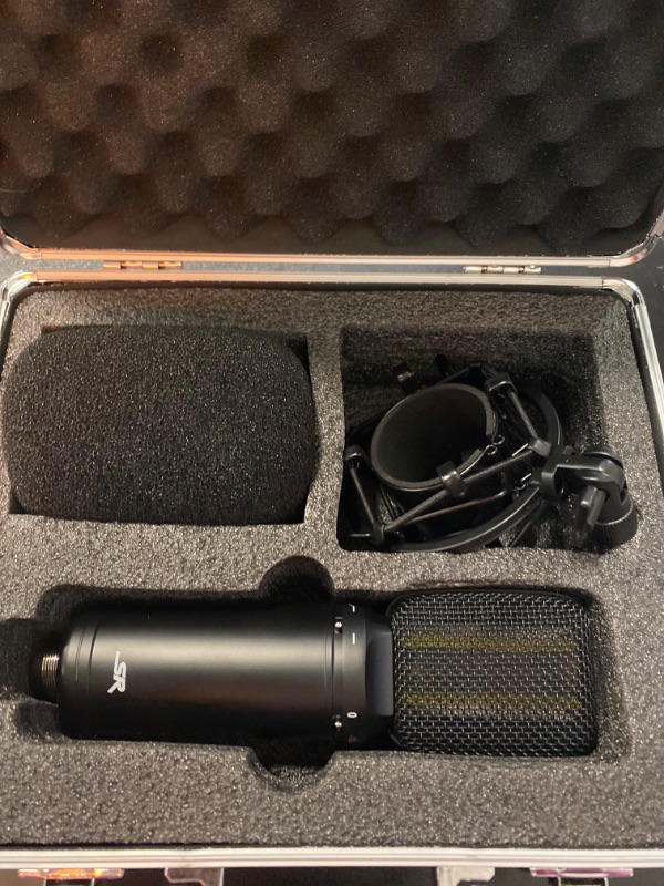 Photo 2 of Stage Right by Monoprice LR100 Ribbon Microphone with Shock Mount