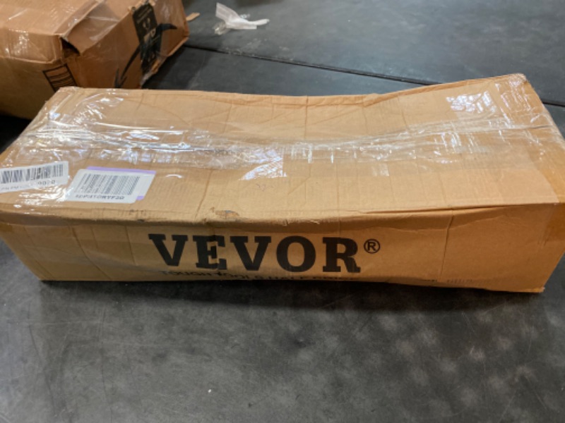 Photo 4 of VEVOR Rope Puller, 3/4 Ton (1,653 lbs) Pulling Capacity, with 100' of 0.6" dia. Rope, 2 Hook, Come Along Winch, Heavy Duty Ratchet Power Puller Tool for Moving Boats, Securing Items, Transporting Logs
