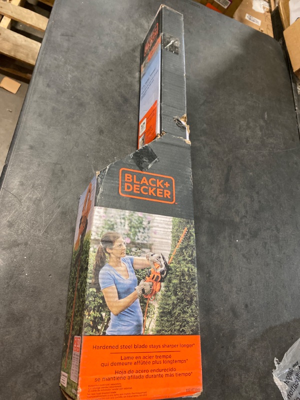 Photo 3 of BLACK+DECKER 17 in. 3.2 Amp Corded Dual Action Electric Hedge Trimmer
