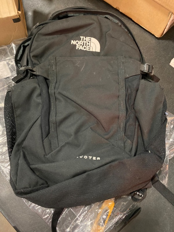 Photo 2 of THE NORTH FACE Pivoter Everyday Laptop Backpack, TNF Black, One Size
`