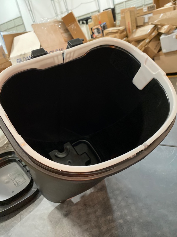 Photo 3 of Rubbermaid NEW 2019 VERSION Step-on Lid Trash Can for Home Kitchen and Bathroom Garbage 13 Gallon Black
