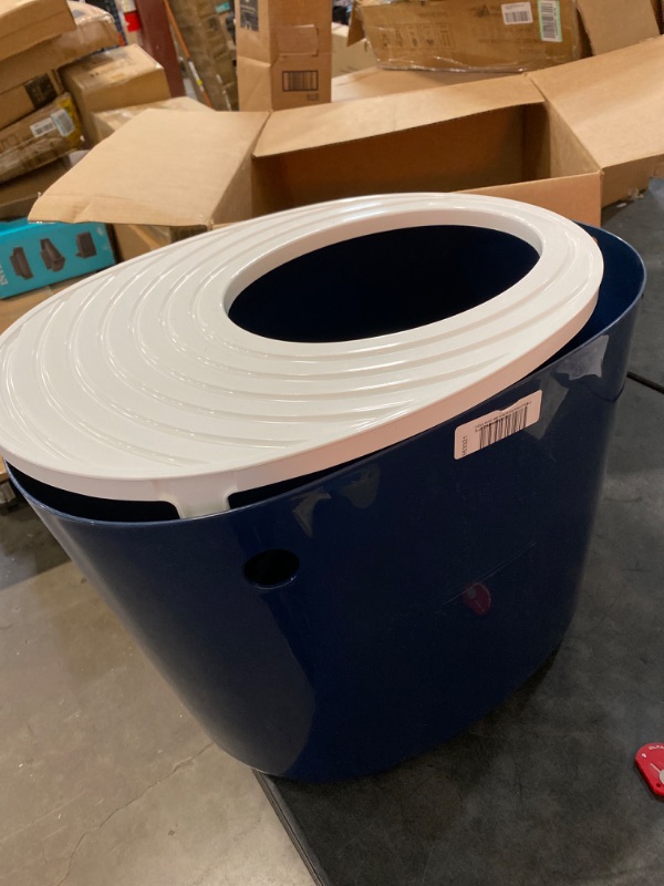 Photo 2 of IRIS USA Large Stylish Round Top Entry Cat Litter Box with Scoop, Curved Kitty Litter Pan with Litter Particle Catching Grooved Cover and Privacy Walls, Navy/White
