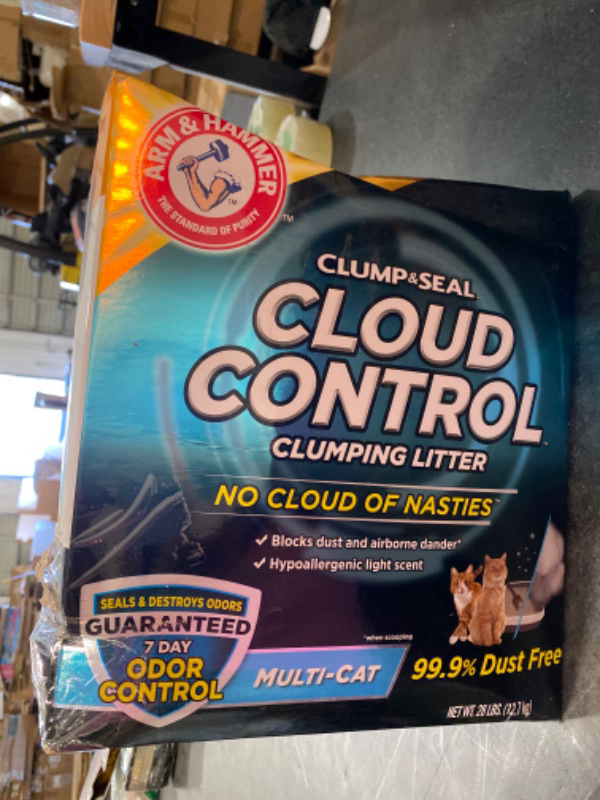 Photo 3 of Arm & Hammer Cloud Control Platinum Multi-Cat Clumping Cat Litter with Hypoallergenic Light Scent, 14 Days of Odor Control, 27.5 lbs, Online Exclusive Formula
