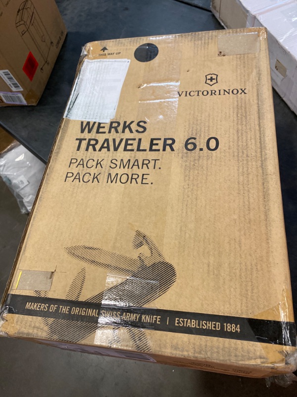 Photo 3 of Victorinox Werks Traveler 6.0 Frequent Flyer Softside Expandable Carry-On - Black, 22-inch 22-inch (Pack of 1) Black