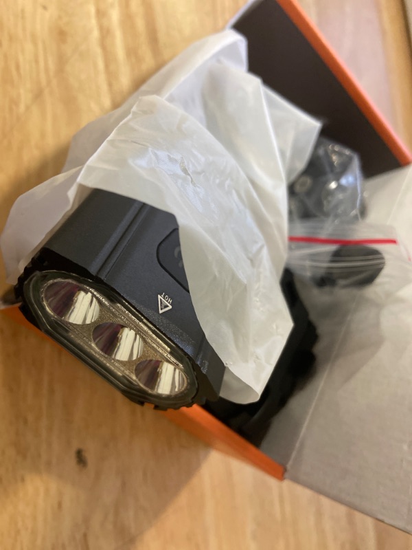 Photo 2 of New 6 LED 9500 Lumen Super Bright Bike Lights for Night Riding,360°Rotatable Bike Headlight,Bicycle Light-10 Modes,Runtime 36+ hrs,Upgrade Waterproof USB Rechargeable Bike Light,Free Taillights