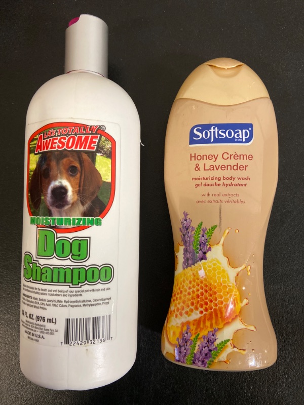 Photo 3 of Bundle:  La's Totally Awesome Moisturizing Dog Shampoo-32 oz + Softsoap Moisturizing Body Wash, Honey Creme and Lavender, 18 Ounce