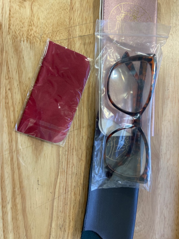 Photo 2 of  Blue Light Blocking Glasses, Retro Round Eyewear Frame Anti Eyestrain Computer Glasses for Women Men - GY1688 (Tea Leopard/Transparent Lens)