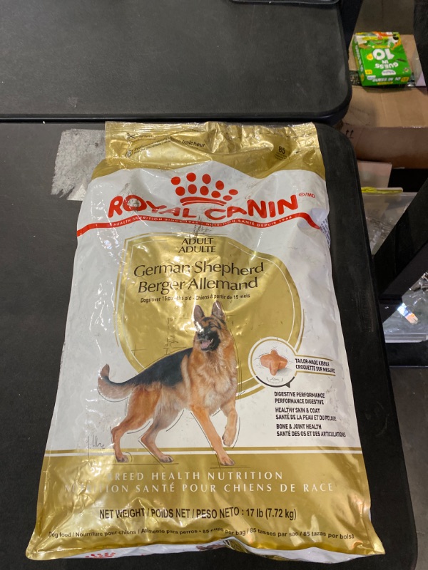 Photo 3 of Royal Canin Golden Retriever Puppy Dry Dog Food, 30 lb bag
