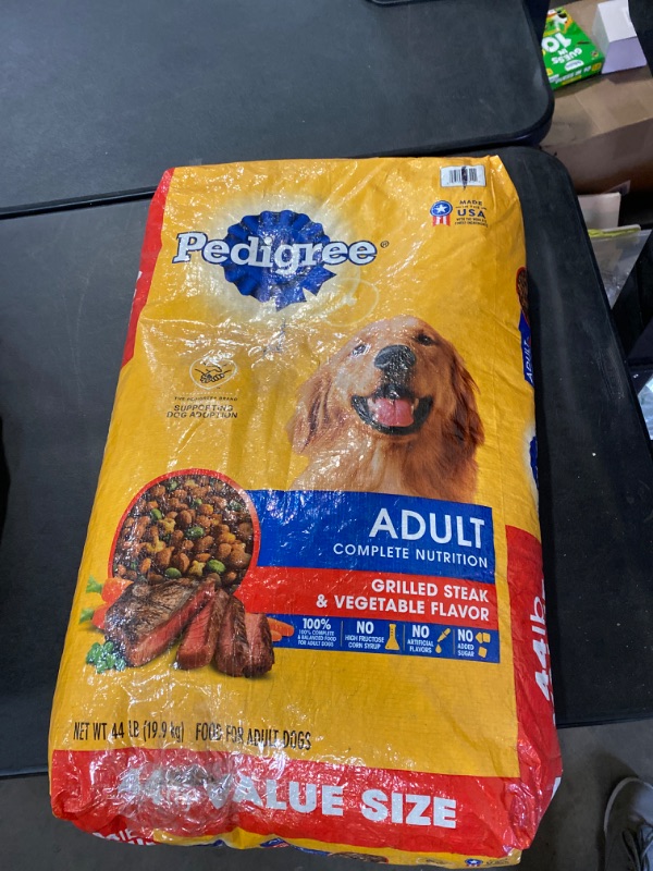 Photo 3 of Pedigree Complete Nutrition Grilled Steak & Vegetable Flavor Dog Kibble Adult Dry Dog Food
