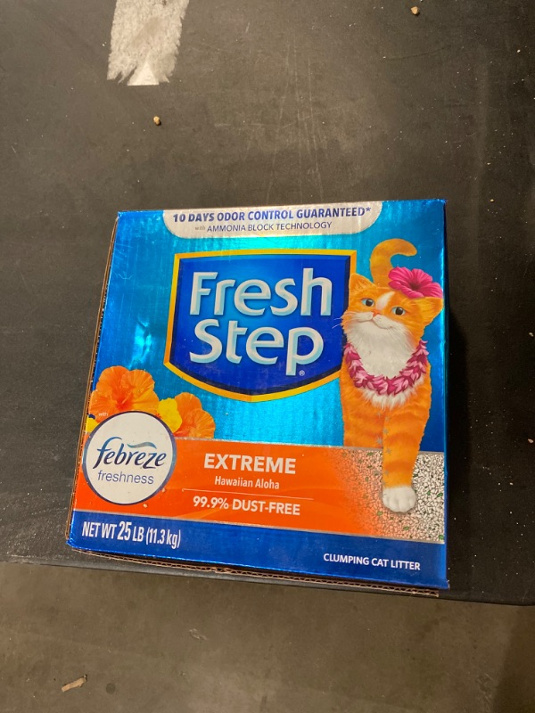 Photo 2 of Fresh Step® Extreme with Febreze™ Clay Cat Litter - Hawaiian Aloha Scented, Low Dust
