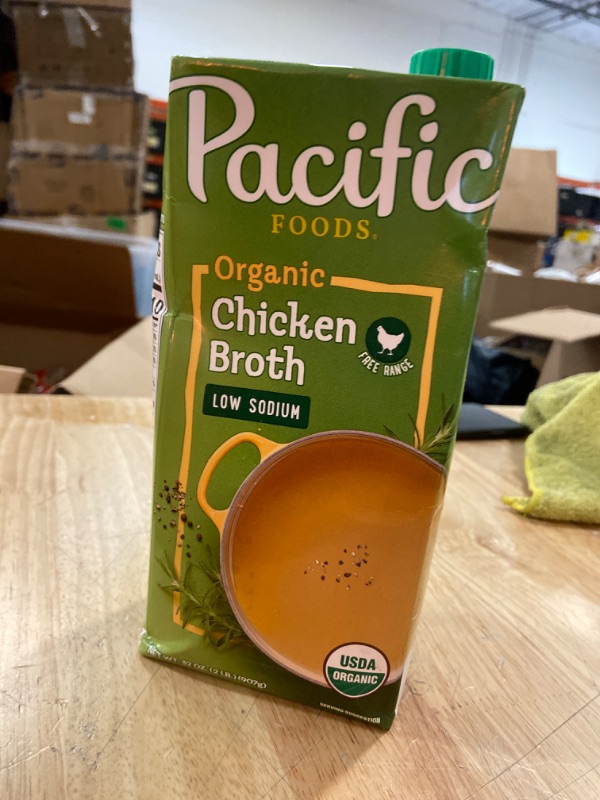 Photo 1 of Pacific Foods Organic Gluten Free Low Sodium Free Range Chicken Broth - 32oz(6 Pack)
