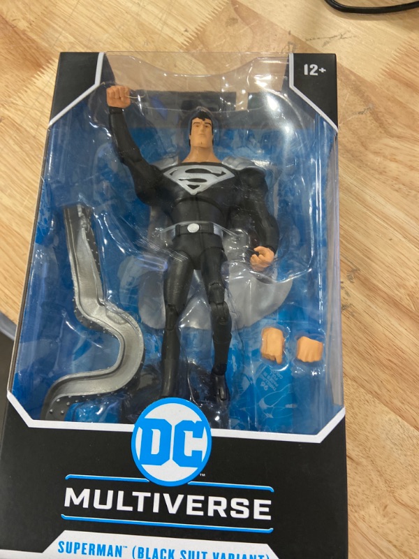 Photo 2 of McFarlane - DC Multiverse 7 - Animated Superman (Black Suit)
