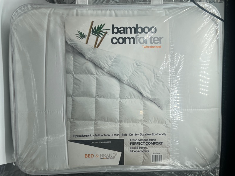 Photo 2 of Bed And Brand Bamboo Comforter 66x86 Twin Size 