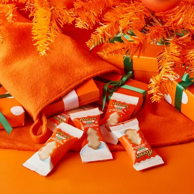 Photo 2 of 6 PACK Reese's White Creme Peanut Butter Snack Size Trees Christmas Candy, Bag 9.6 oz
