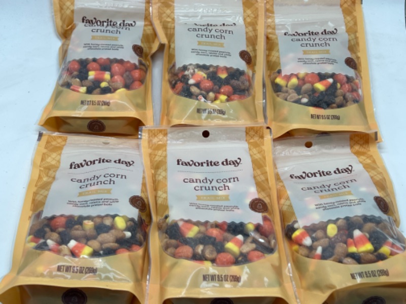 Photo 2 of 6 Pack Harvest Candy Corn Crunch Trail Mix - 9.5oz - Favorite Day™
